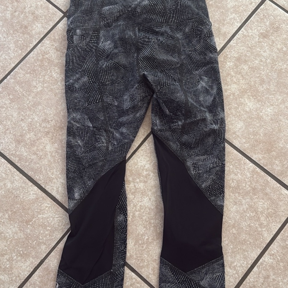 Lululemon Black and Gray Leggings - Picture 3 of 3